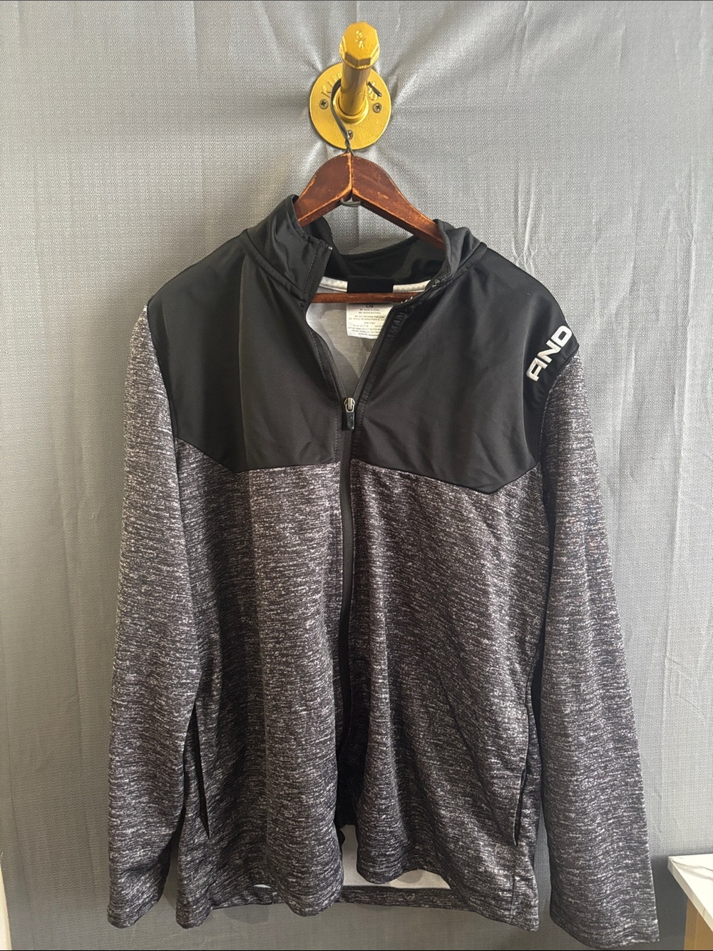 FIND Performance Men's Black & Gray Full-Zip Hooded Jacket